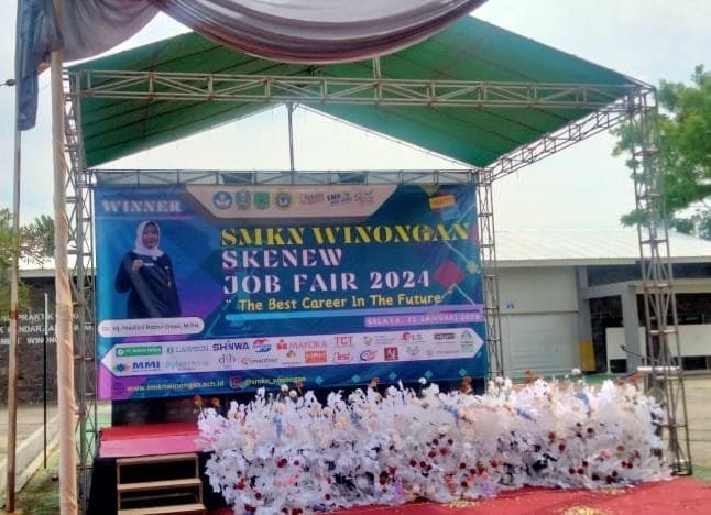 Perluas Wawasan, Siswa SMAN 1 Lumbang Hadiri Job Fair di SMKN WINONGAN