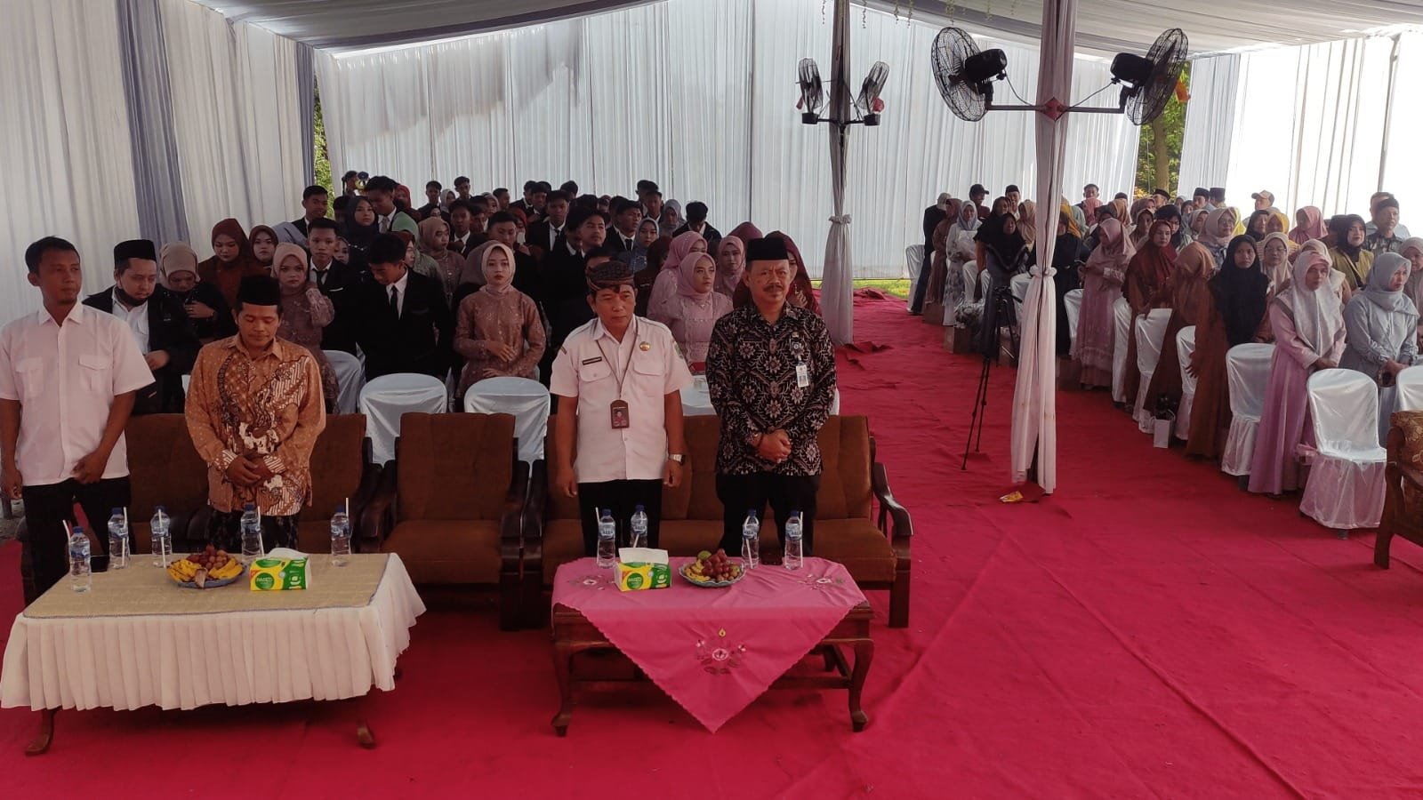 Hadiri Purnawiyata SMAN 1 Lumbang, Kacabdin Wilayah Pasuruan Beri Pesan Mendalam